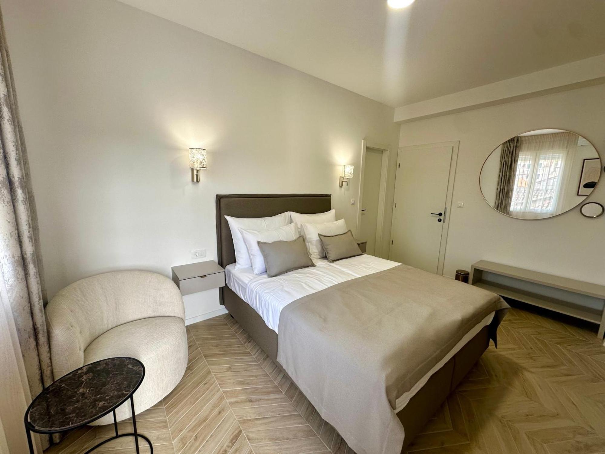 Mariani Luxury Rooms In Center Split Luaran gambar
