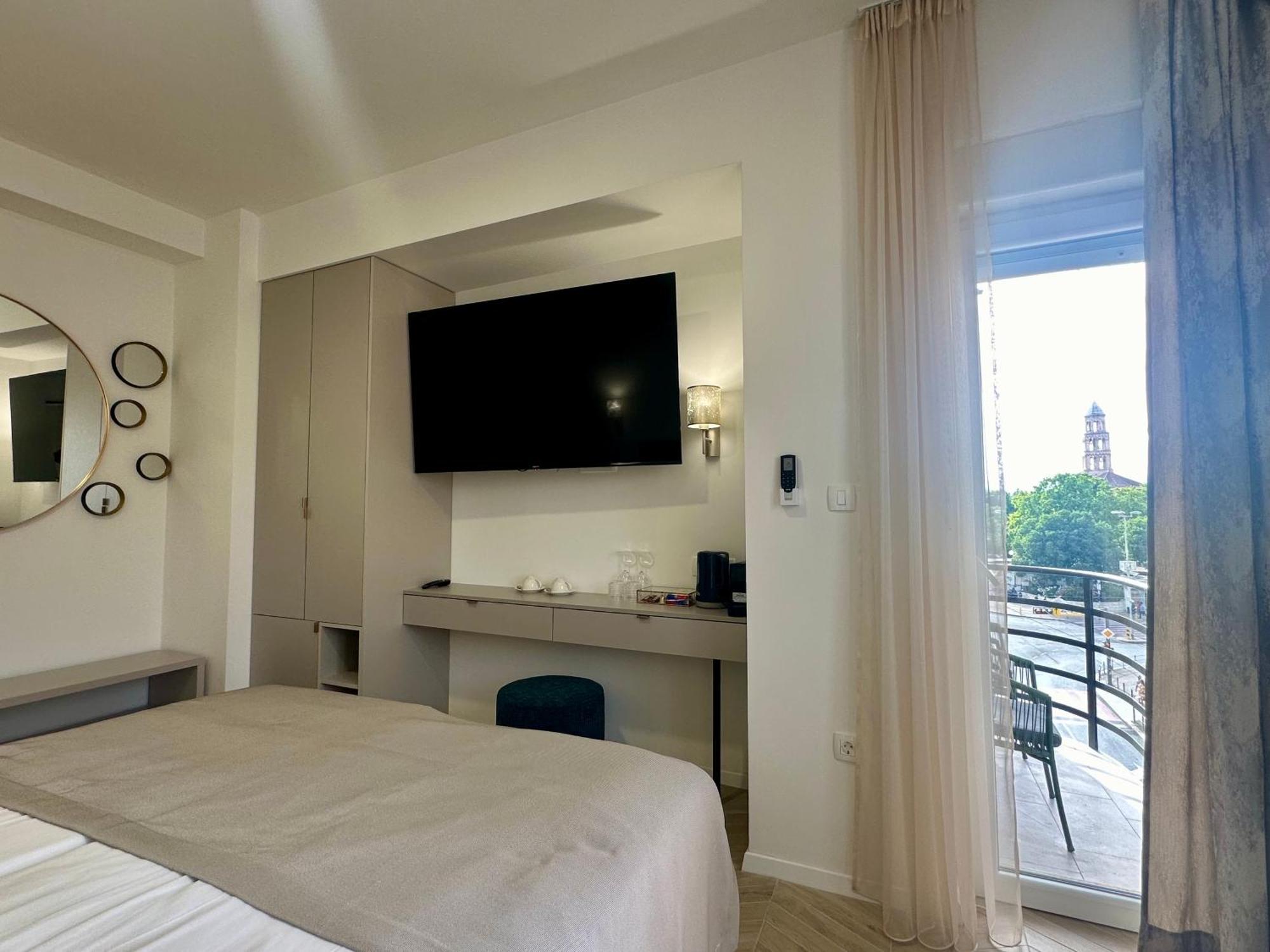 Mariani Luxury Rooms In Center Split Luaran gambar
