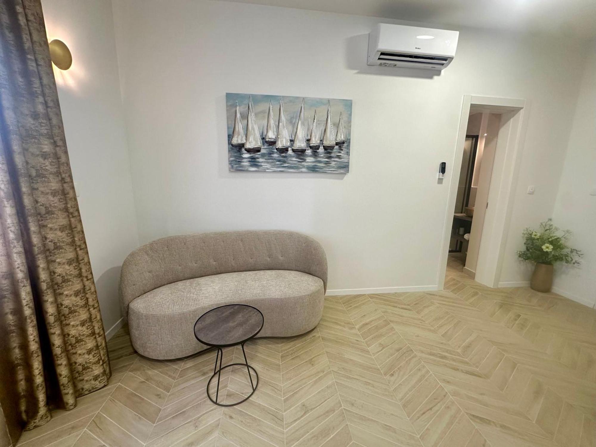 Mariani Luxury Rooms In Center Split Luaran gambar