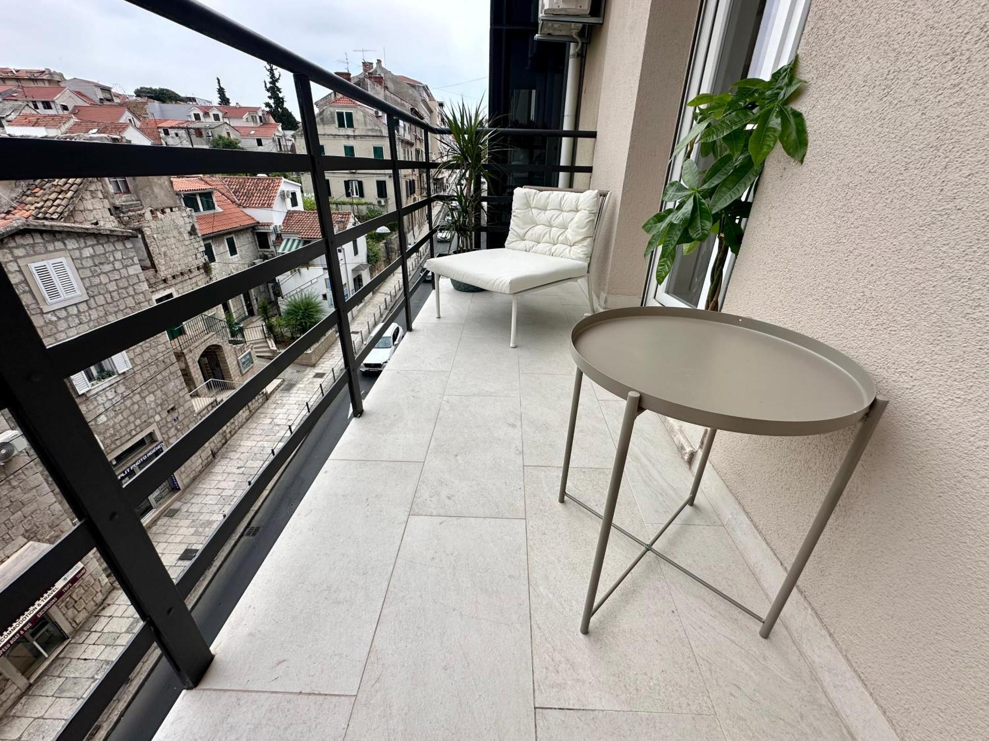 Mariani Luxury Rooms In Center Split Luaran gambar