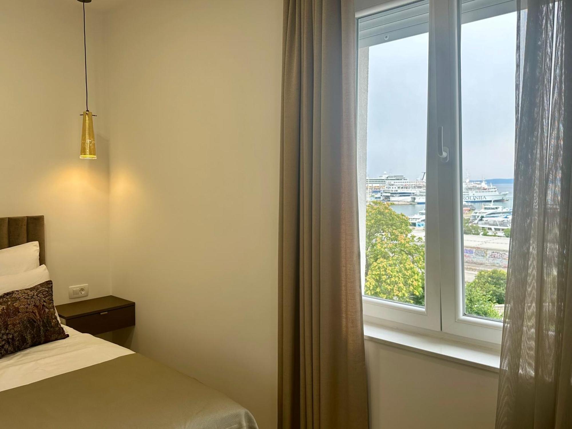 Mariani Luxury Rooms In Center Split Luaran gambar