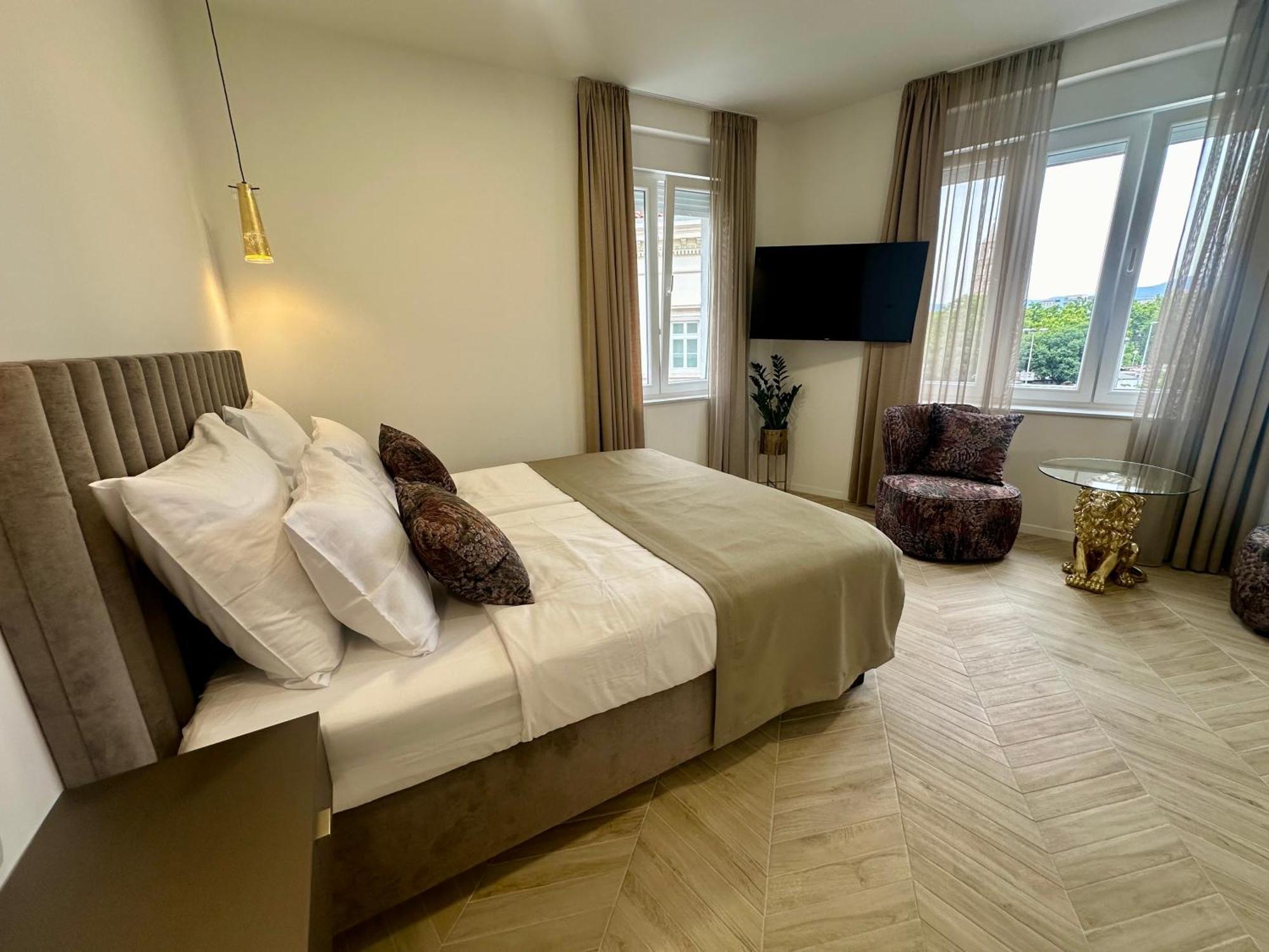 Mariani Luxury Rooms In Center Split Luaran gambar